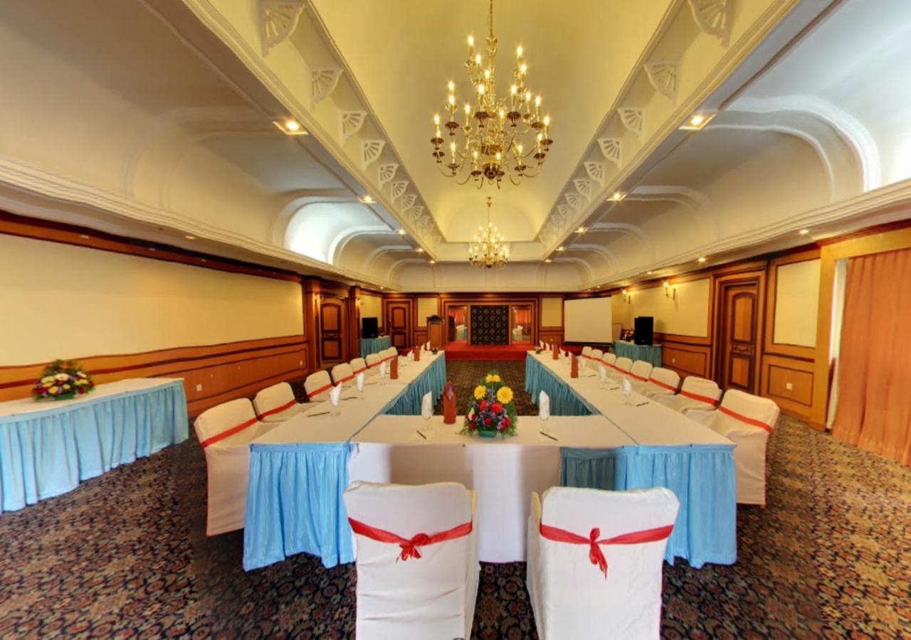 Tea County Hotel Munnar Exterior foto